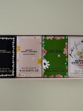 Marc Jacobs Mini Perfume Travel Set of 4